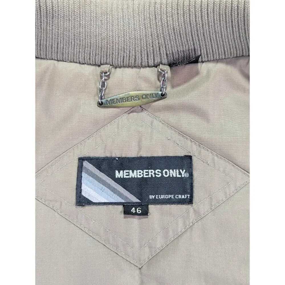 VTG 80s Members Only Iconic Racer Jacket Mens 46 XL Quilted Insulated Beige